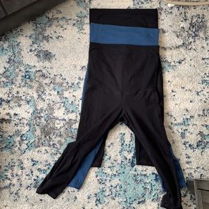 3 Pairs of Kindred Bravely Martina Maternity and Postpartum Crop Leggings!